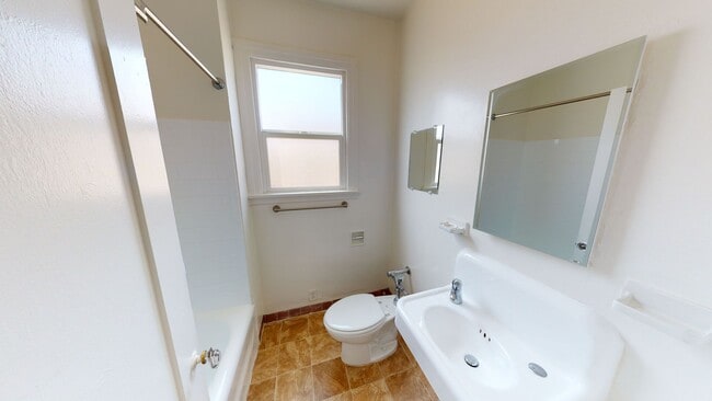 Photo - Single classic charm with a homey feel in South Pasadena!