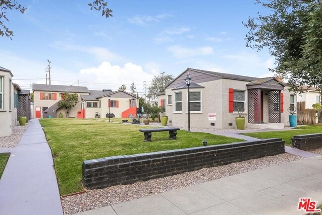 Photo - 1855 Euclid St Unit 1851B