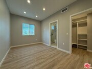 Photo - 10605 Owensmouth Ave House