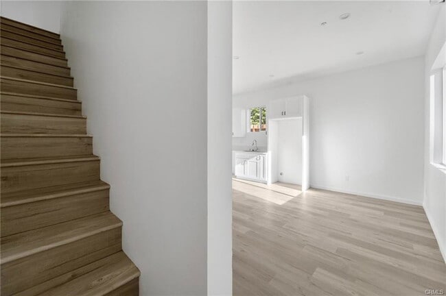 Photo - 8514 Wilbur Ave