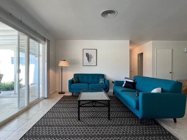 Photo - 42995 Texas Ave