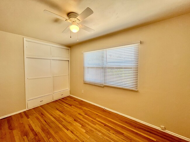 Photo - 2447 Boundary St Unit 2447