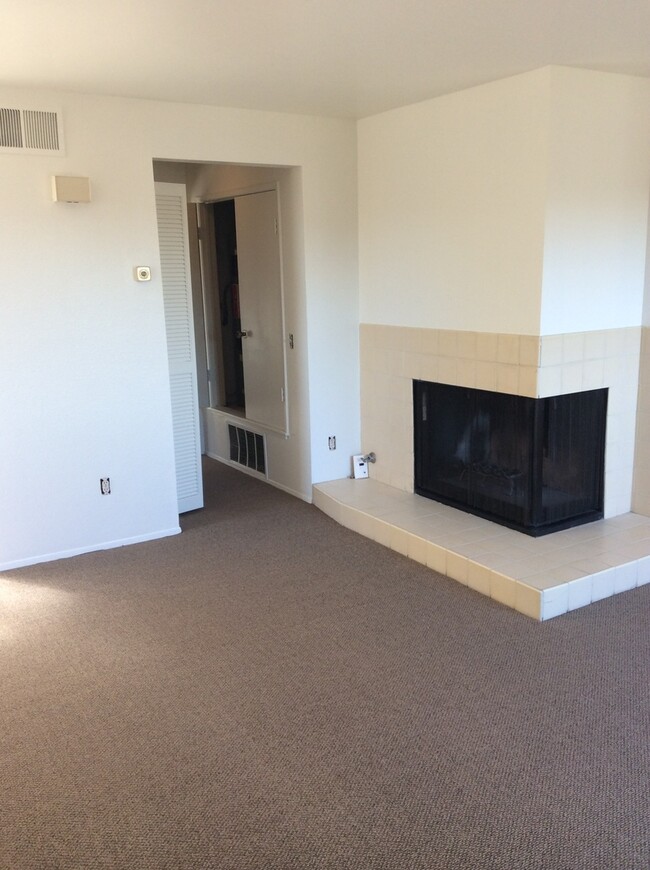 Photo - COLLEGE GROVE #98 Unit COLLS GEGROVE2