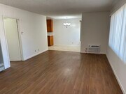 Photo - 1009 N Hayworth Ave