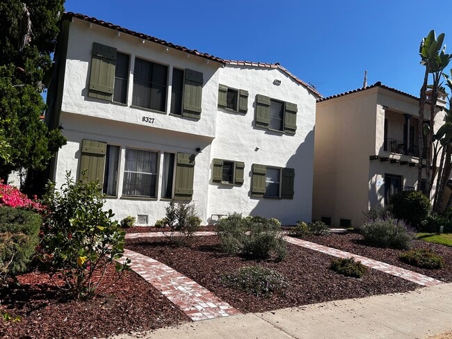 8327 Blackburn Ave - 8327 Blackburn Ave Apartments Unit 5