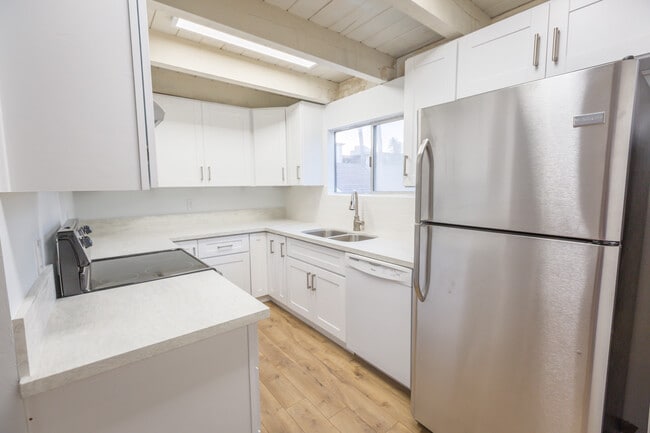 Photo - 3769 Riviera Dr