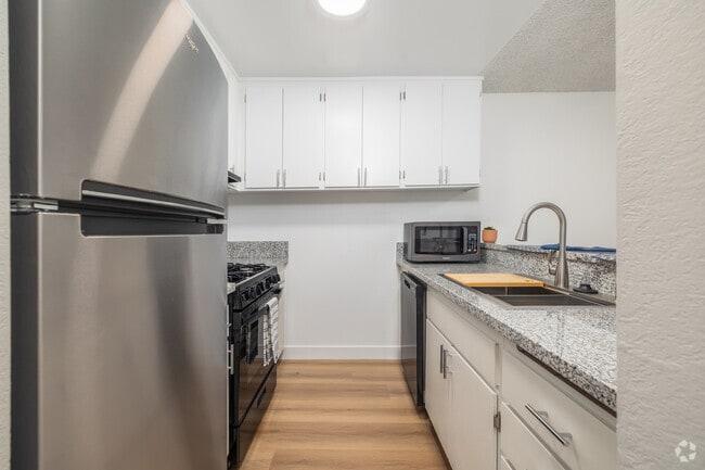 1BR, 1BA - 650SF - Kitchen - Bayside Terrace 55 Senior Apartments