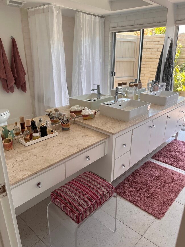 Primary Bath w/Vanity & Duel Sinks, Tub/Shower and Courtyard - 45125 Cam Dorado Unit 45125 Camino Dorado