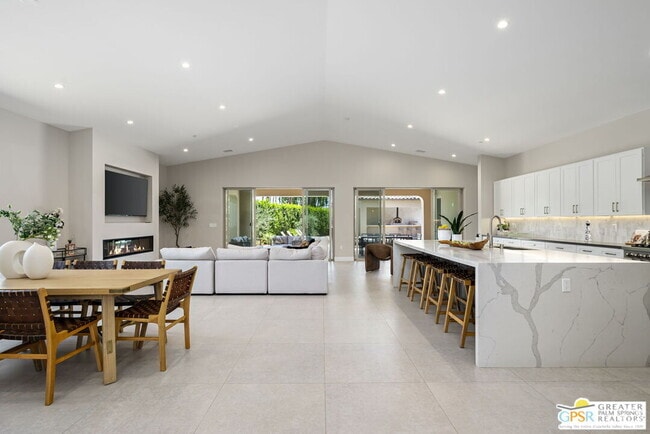 Building Photo - 50540 Breva Rental