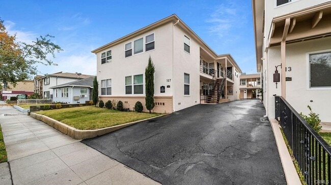 Photo - 107 N 1st St Unit C