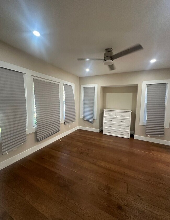 Photo - 320 E Maple Ave Unit 320