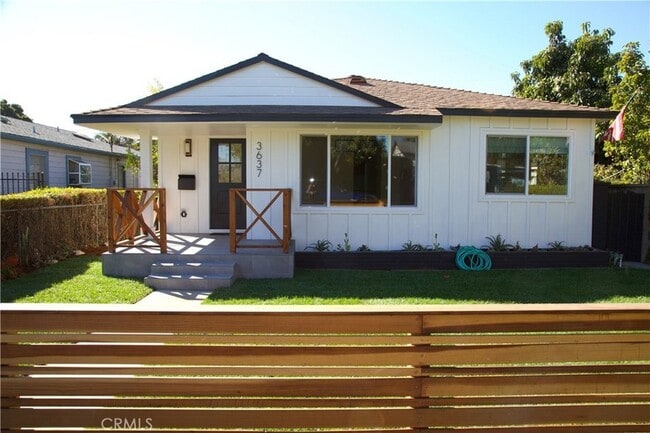 Photo - 3637 Ashwood Ave