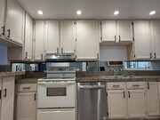 Photo - 2520 Clairemont Dr Condo Unit 112
