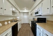 Photo - This resort-like property offers a exotic ... Apartment
