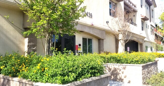Photo - 13439 Burbank Blvd Unit 219