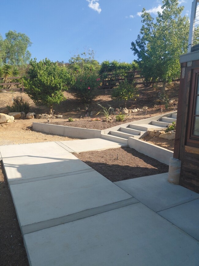 Photo - 401 Washingtonia Dr
