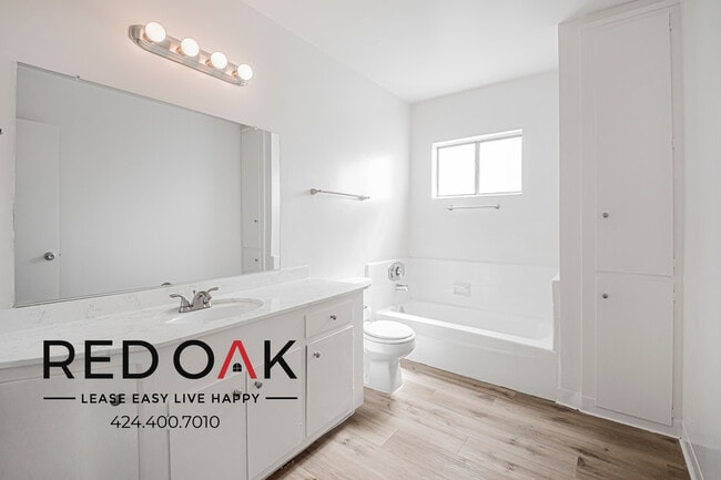 Photo - 7010 Lanewood Ave Unit 303