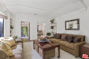 Photo - 735 Westmount Dr House