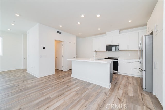 Photo - 589 S Lyon St