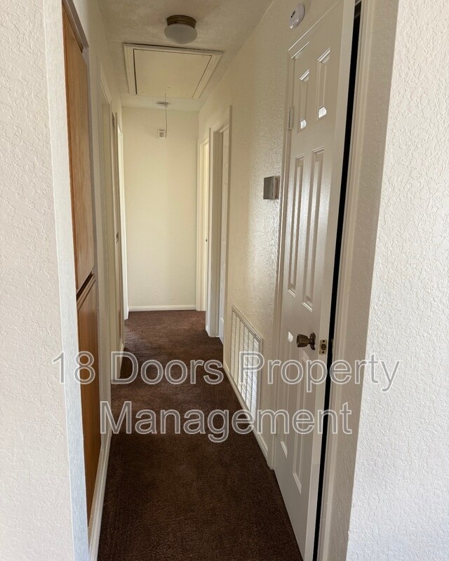 Photo - 3012 Skipper St