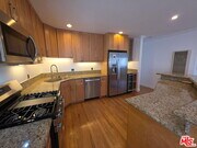 Photo - 670 Broadway St Unit 4