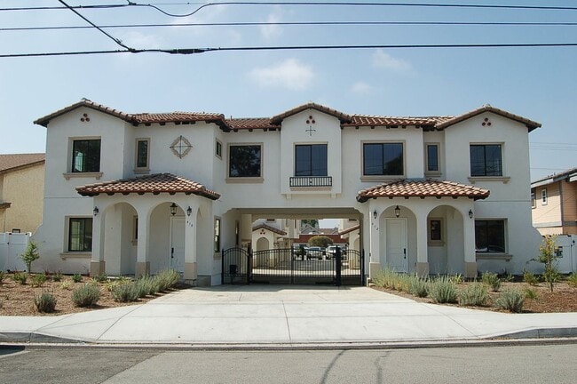 Photo - 425 W Duarte Rd Condo