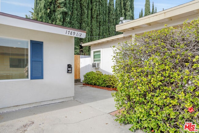 Photo - 1789 Atchison St