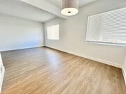 Photo - 64 63rd Pl Unit B