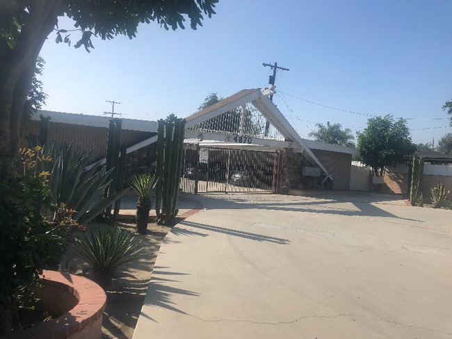 Building Photo - 4870 Abbott Rd