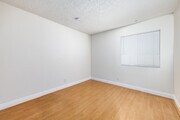 2BR, 2BA - 950SF - Second Bedroom - 10225 Hillhaven Ave