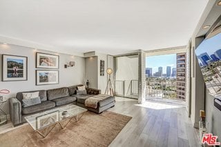 Building Photo - 10433 Wilshire Blvd