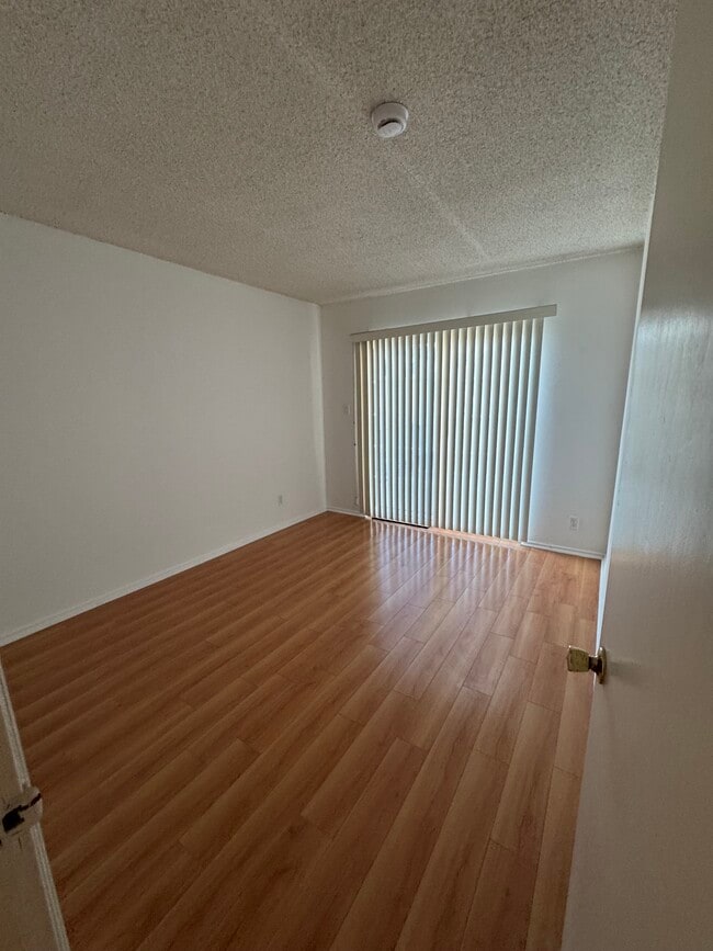 Photo - 11974 Walnut Ln