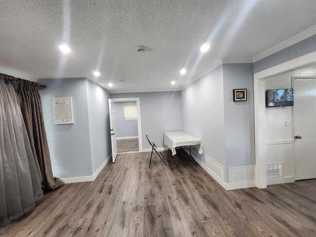 Photo - 11665 Babbitt Ave