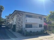 front view - 1524 Garden St Unit 3