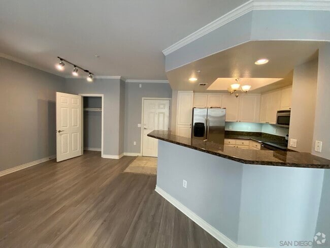 Building Photo - 9293 Regents Rd Unit C307 Rental