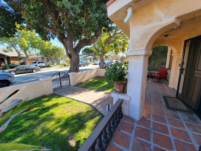 Photo - BEAUTIFUL 4BD - 3BA SINGLE STORY HOUSE WITH PRIVATE LAUNDRY AND DETACHED 2 CAR GARAGE