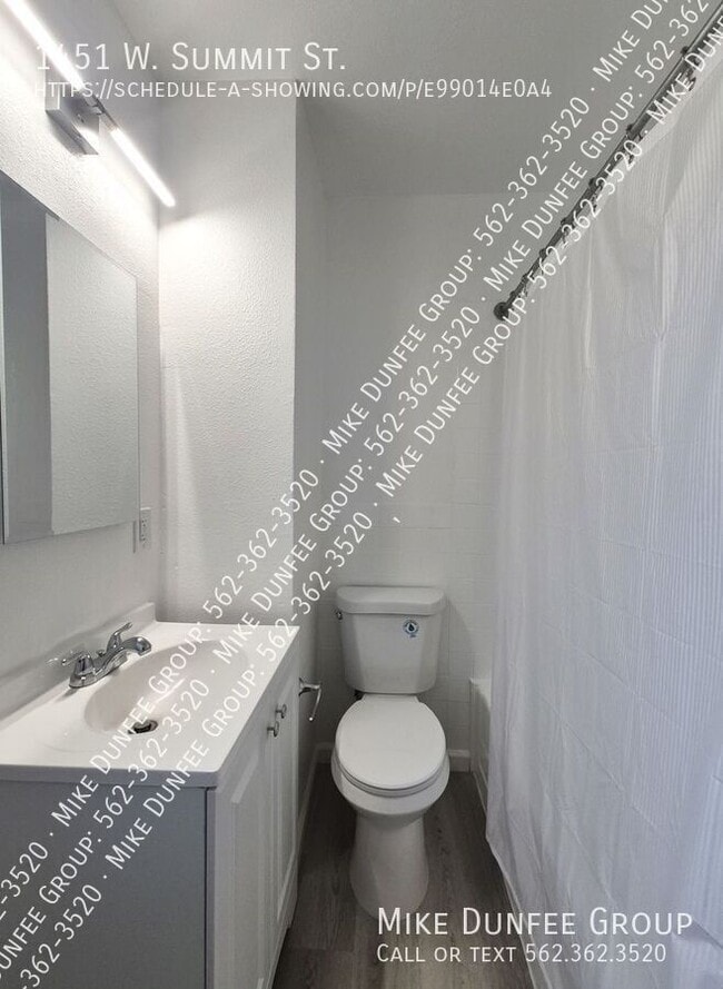 Photo - 1451 W Summit St