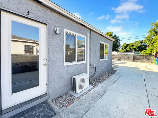 Building Photo - 813 E Imperial Hwy Unit 3