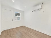 Photo - 18230 Hartland St