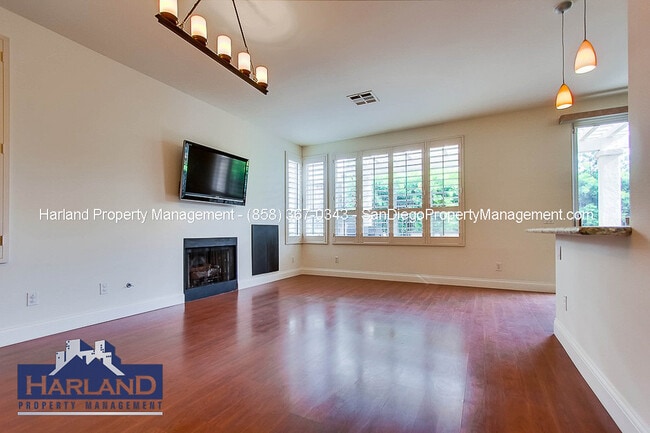 Photo - 5540 Renaissance Ave