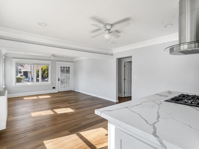 Photo - 1926 Lime Ave Unit 1926