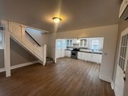 Photo - 201 E Eagle St