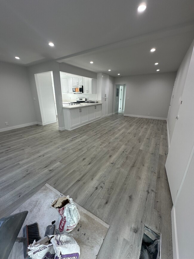 Photo - 8363 Blackburn Ave Unit 2