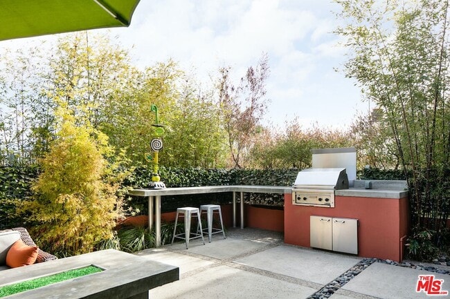 Photo - 2217 Grand Canal