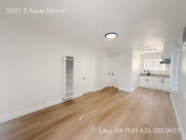Photo - 2903 S Palm Grove Ave