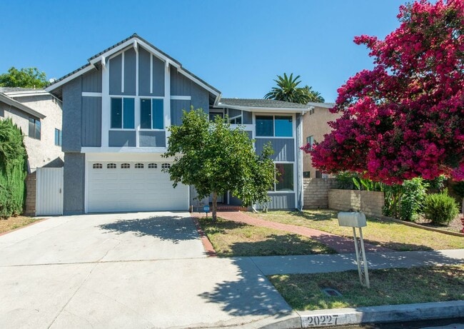 Photo - 20227 Elkwood St House