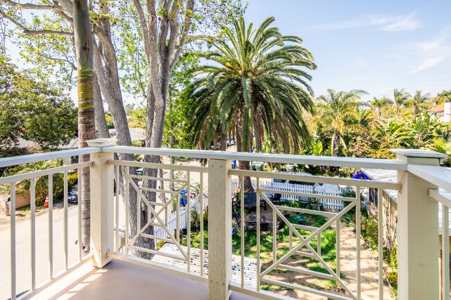 Photo - 202 Alexander Ct