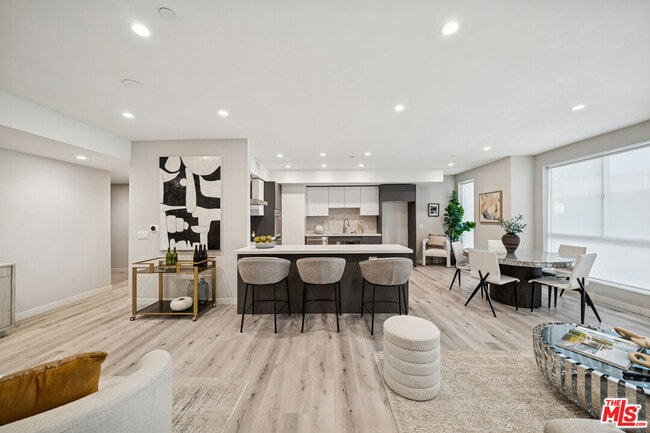 Building Photo - 1051 S Corning St Unit 204