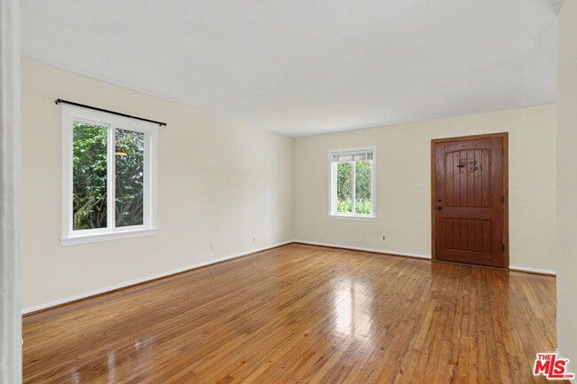 Photo - 3542 Greenwood Ave