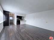 Photo - 1137 W 36th Pl Unit 6